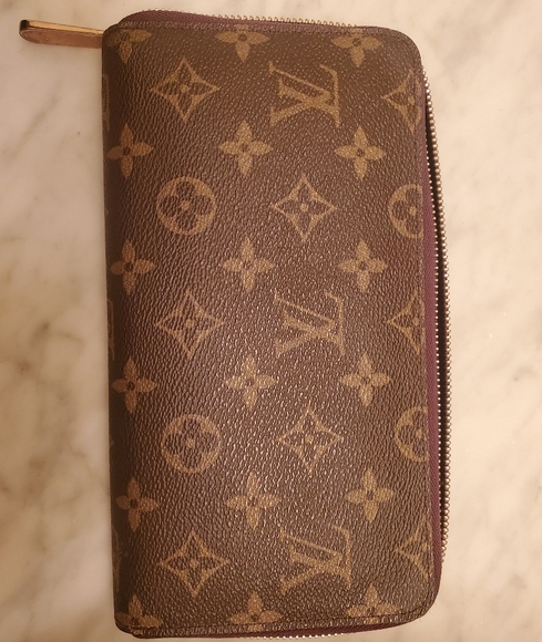 Louis Vuitton Handbags - Louis Vuitton Zippy Monogram wallet